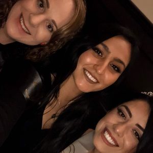 Meet your Posher, Dana